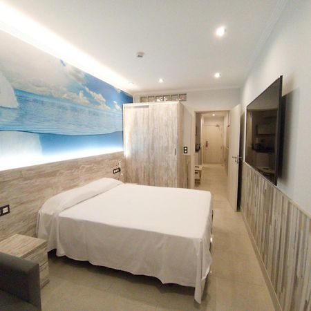เพนชัน อัสติการ์รากา Hotel ภายนอก รูปภาพ