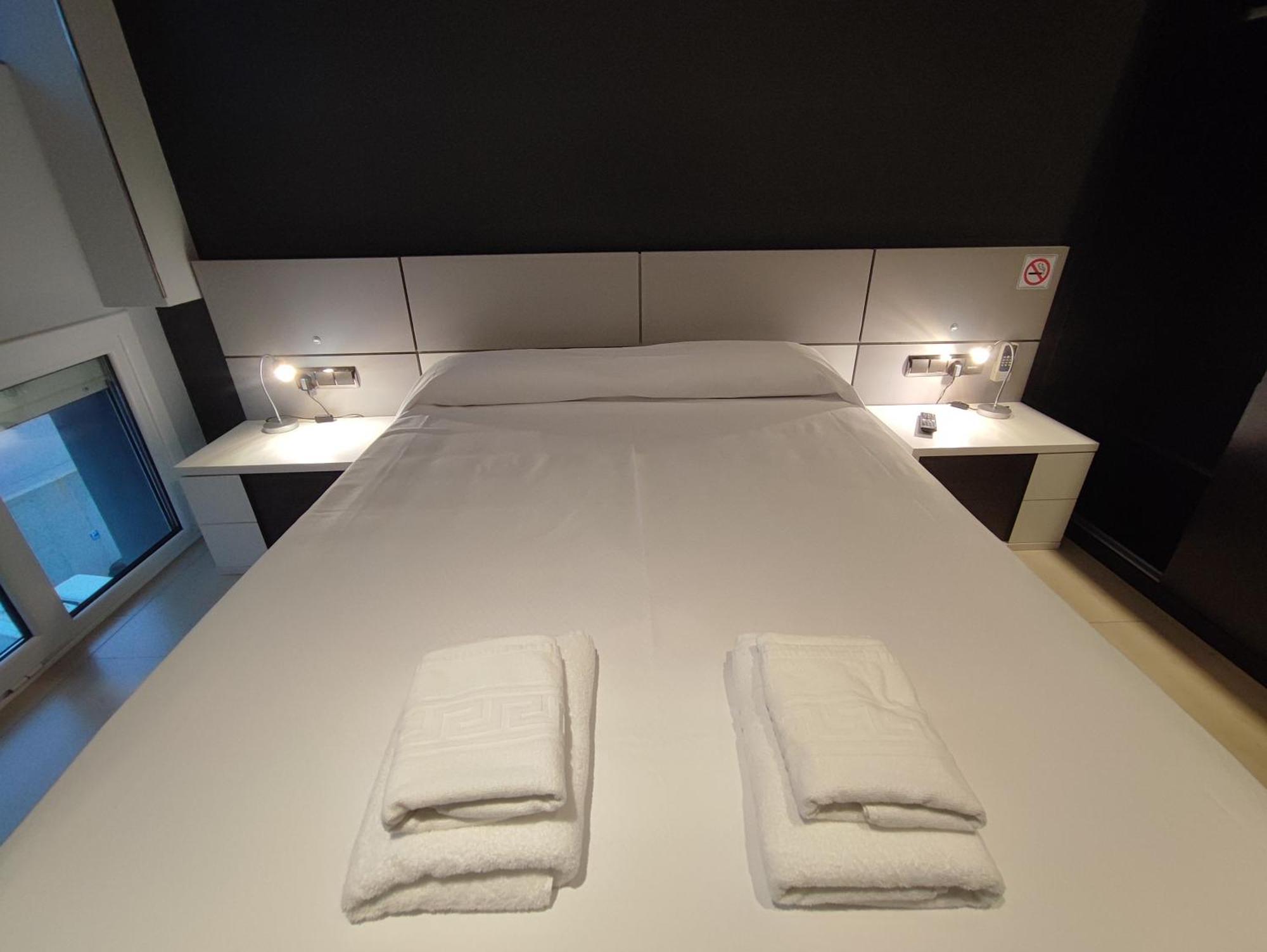 เพนชัน อัสติการ์รากา Hotel ภายนอก รูปภาพ
