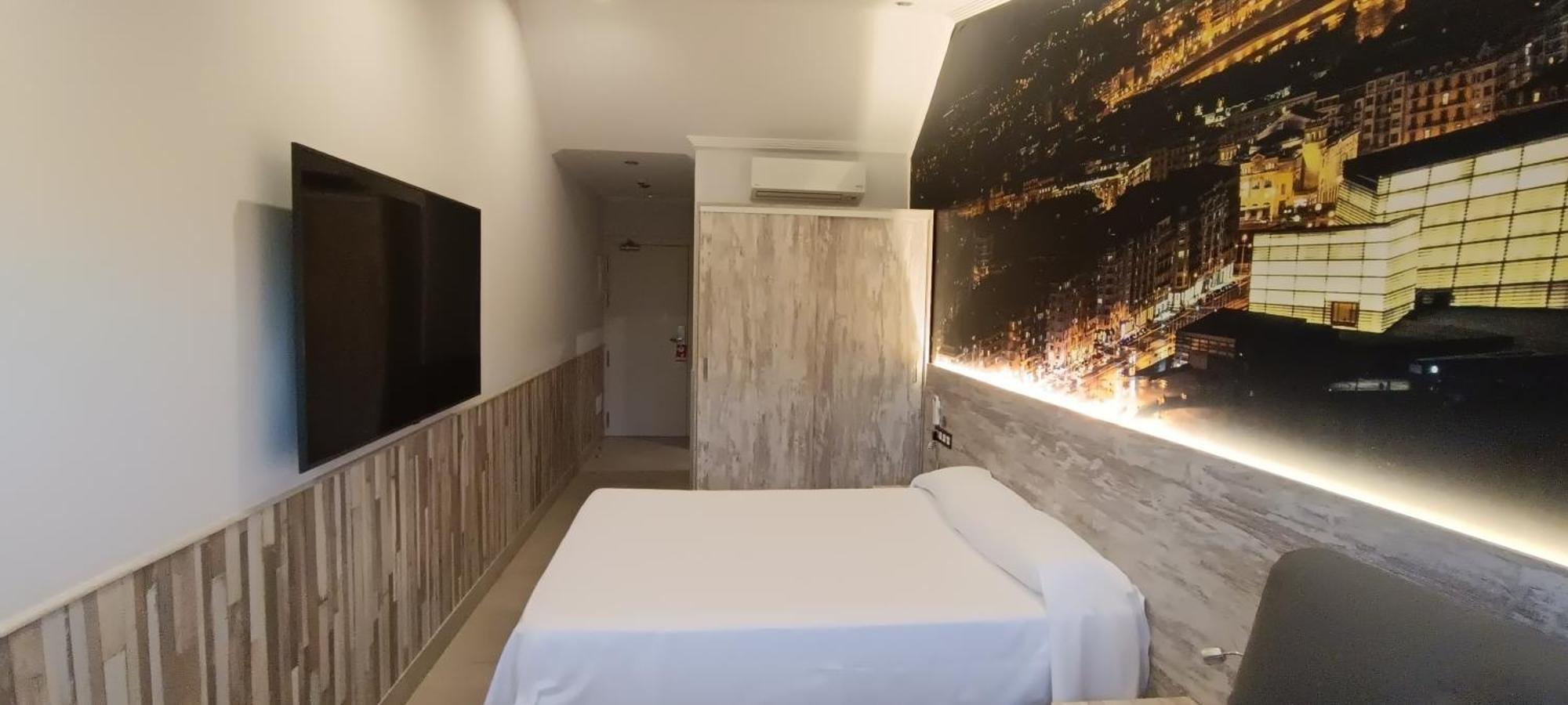 เพนชัน อัสติการ์รากา Hotel ภายนอก รูปภาพ