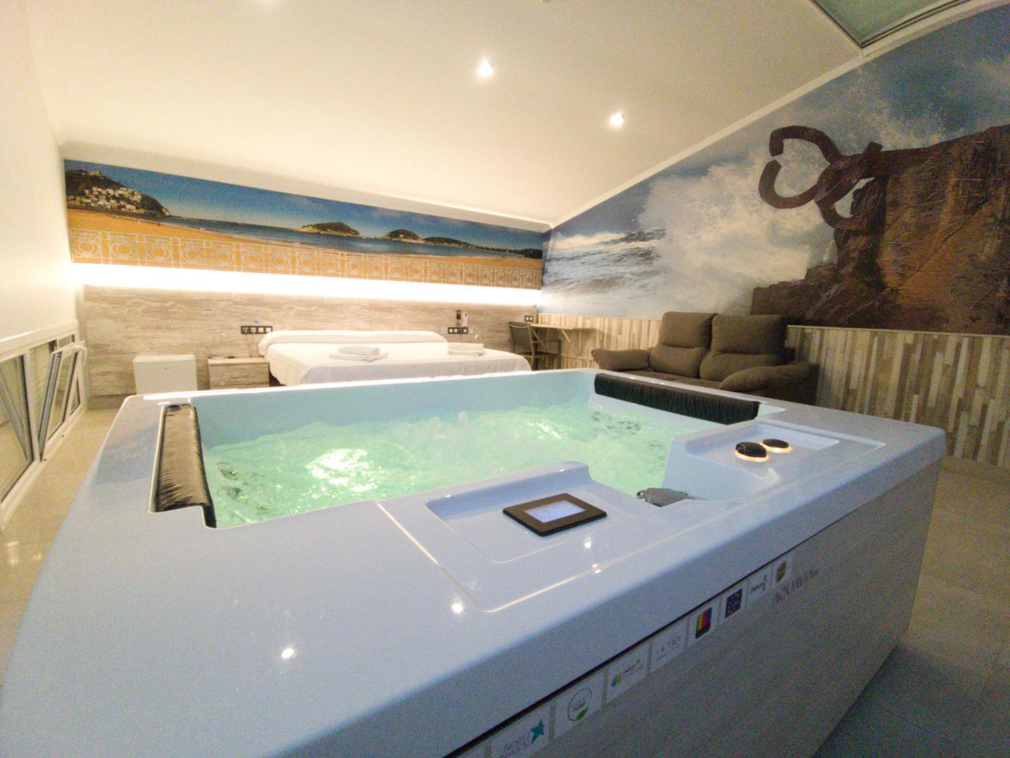 เพนชัน อัสติการ์รากา Hotel ภายนอก รูปภาพ