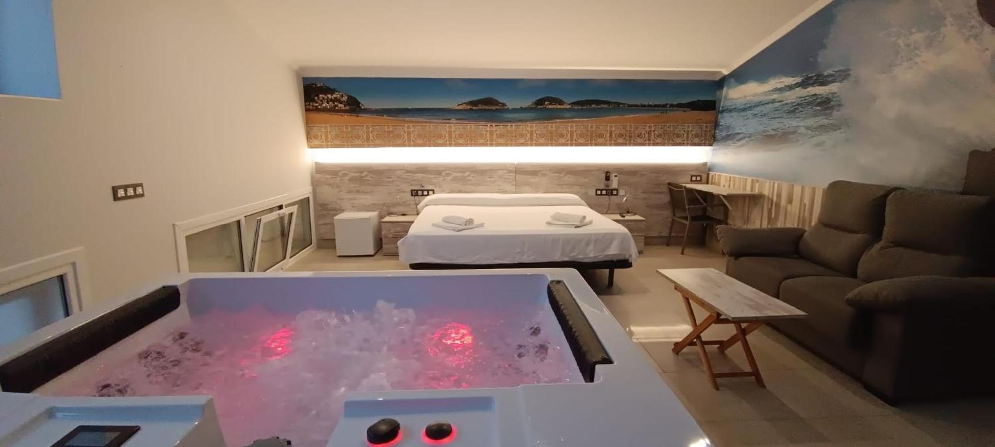 เพนชัน อัสติการ์รากา Hotel ภายนอก รูปภาพ